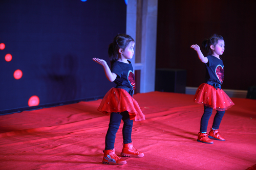 1551754300991296.jpg 大禹漢光2018年“同心同行,共創未來”主題年會圓滿成功